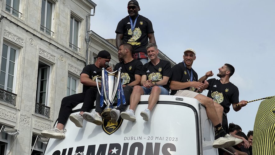 Alldritt, Botia, Sazy, O'Gara, Dillane et Favre lors des célébrations au Vieux-Port du 2e titre consécutif en Champions Cup.