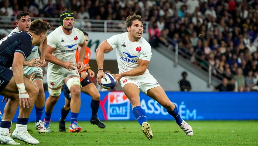 XV de France - L'homme du match : Antoine Dupont, au four et au moulin pour les copains - rugbyrama.fr