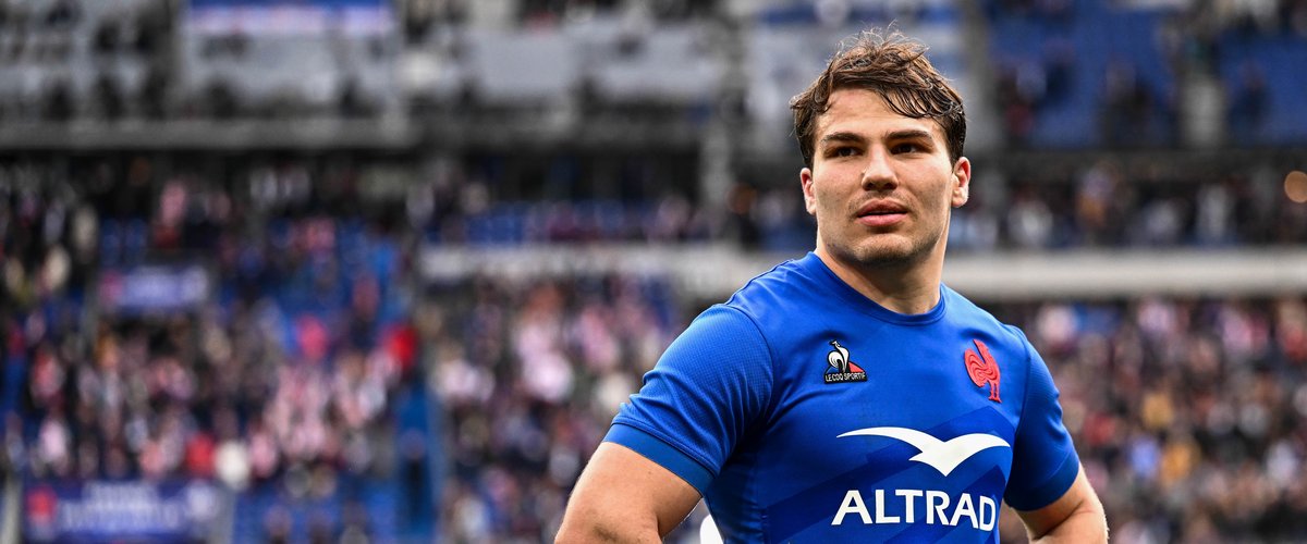 Antoine Dupont : Tout savoir sur le demi de mêlée du XV de France à la  Coupe du monde de rugby 2023 - rugbyrama.fr