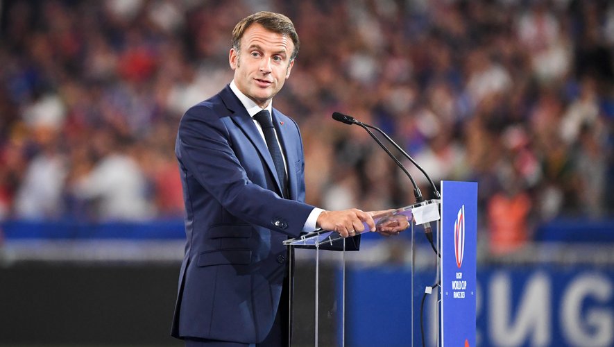 Emmanuel Macron prononce un discours avant le match d'ouverture face à la Nouvelle-Zélande.