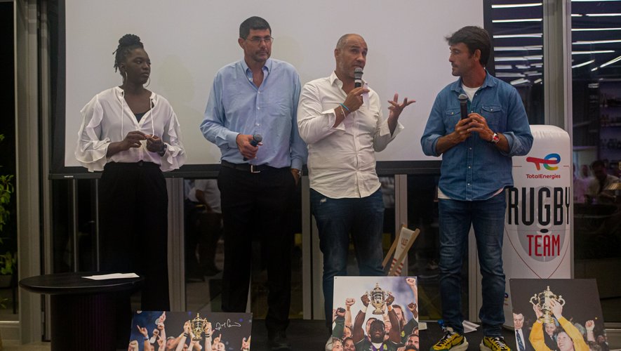 Romain Magellan a animé l’événement avec une équipe d’anciens internationaux de renom : Coumba Diallo, « Bibi » Auradou et Xavier Garbajosa. Ces derniers ont partagé aux convives leur expérience chez les Bleus.