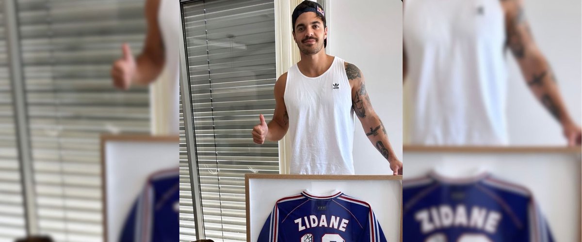 Maillot De L'Équipe De France De Football Dédicacé Par Zinédine Zidane "Zizou" - Avec Certificat D'authenticité (COA)