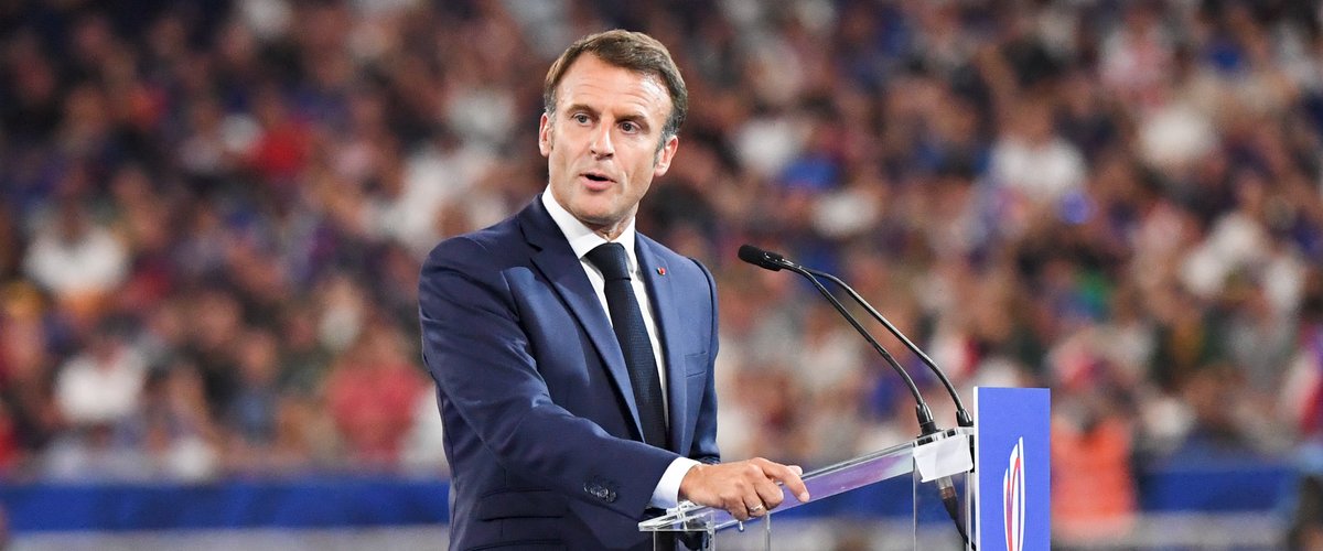 Coupe du monde de rugby 2023 - Emmanuel Macron dans le vestiaire du XV ...