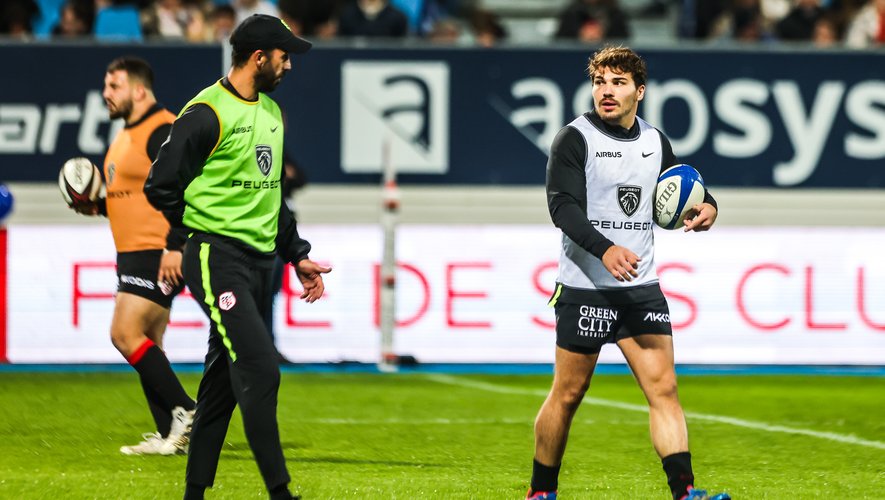 Antoine Dupont sera remplaçant contre le Stade français.