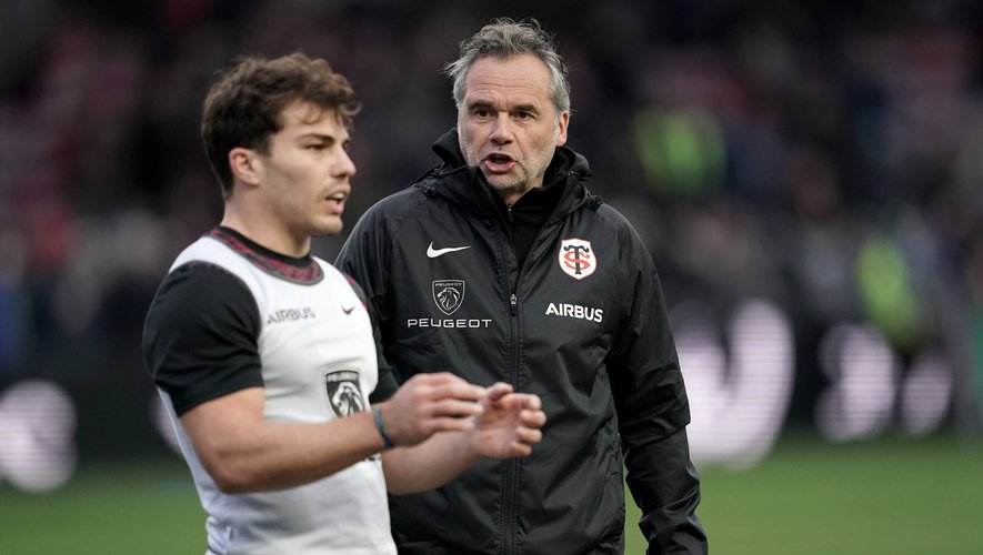 Top 14 - Ugo Mola sur la mise à disposition des internationaux : "Il y a eu des discours très culpabilisants… Notamment concernant Antoine Dupont" - rugbyrama.fr