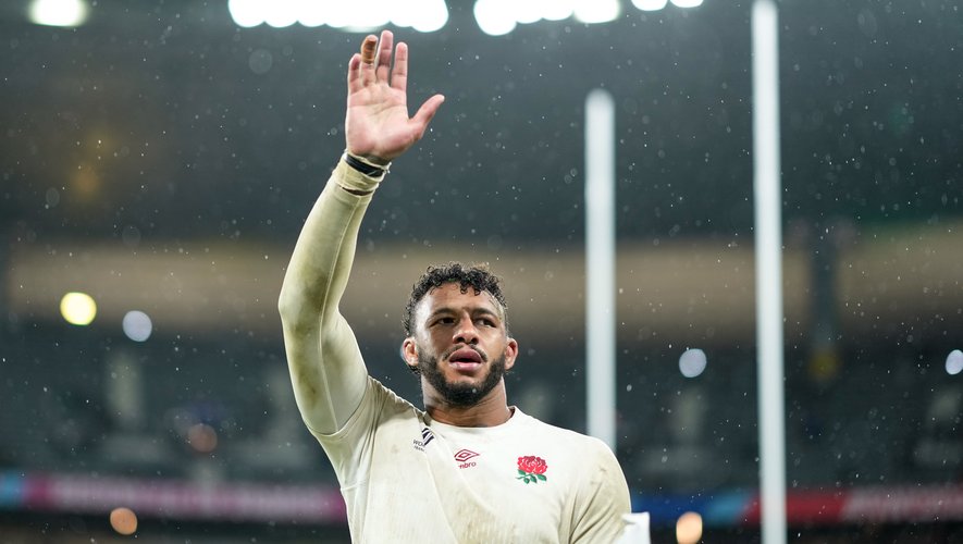 Courtney Lawes discute avec Provence Rugby