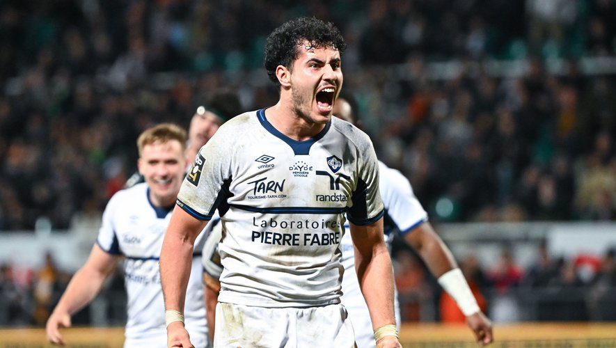 Louis LE BRUN of Castres celebrates during the Top 14 match between Section Paloise and Castres Olympique at Stade du Hameau on February 3, 2024 in Pau, France. (Photo by Anthony Dibon/Icon Sport)