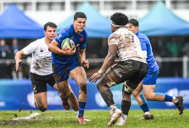 Nicolas Depoortere sous le maillot des Bleuets lors du Tournoi des 6 Nations 2023.