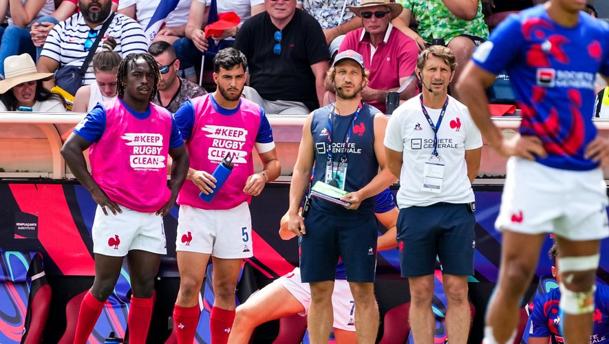 Rugby à 7 – Julien Robineau, ici aux côtés de Jérôme Daret, est en charge de la préparation physique.