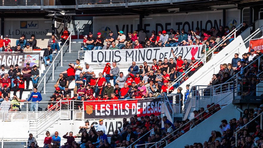 Les tribunes du stade Felix Mayol à Toulon contrastent avec celle du Stade Vélodrome