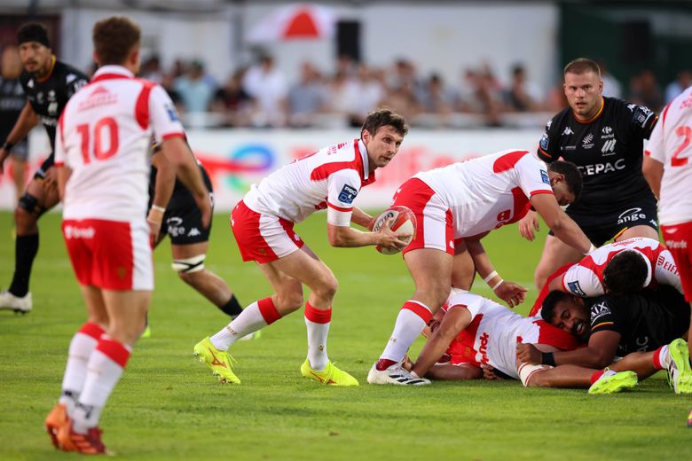 Pierre Pagès et les Biarrots n'ont pas réussi à maintenir leur position face à Provence rugby.