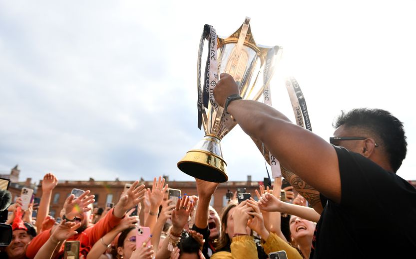 Les Toulousains accueillis en héros au Capitole