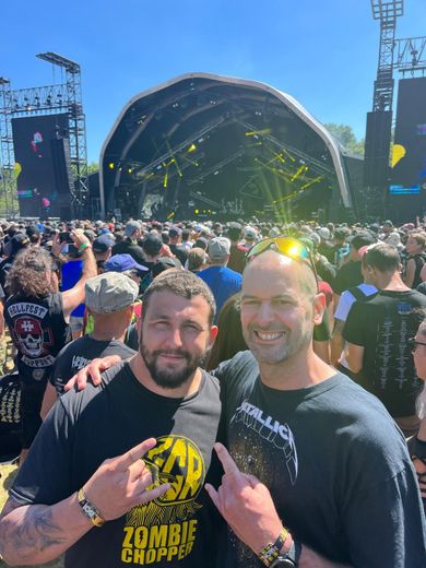 Dorian Aldegheri et Benoît Castera, kiné au Stade toulousain, ont directement pris la direction du Hellfest