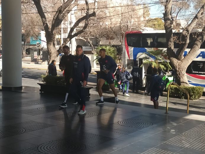 Les Bleus sont de retour à l'hôtel pour une petite pause avant le match de ce soir.