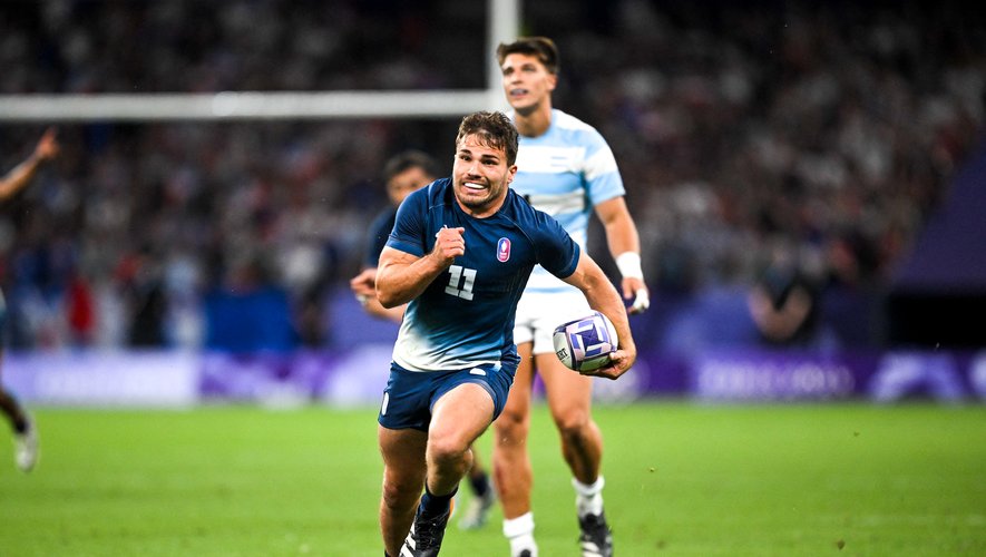 JO Paris 2024 - Antoine Dupont en mission olympique après la victoire avec  France 7 face à l'Argentine - rugbyrama.fr