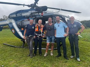 Insolite - Marc Lièvremont secouru par les gendarmes de La Réunion après un vol en parapente mal négocié