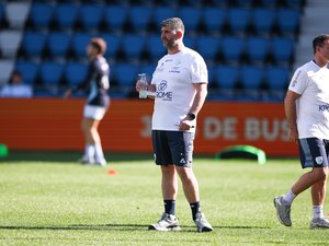 Top 14 – Grégory Patat (Bayonne) : "Si on peut rester quatrième et avoir un barrage à Jean Dauger, on va prendre"