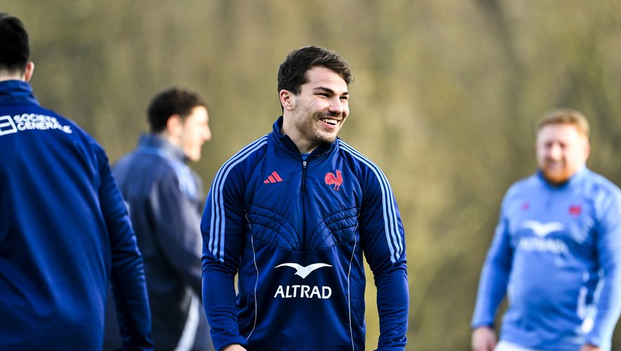 Vidéo. "On a vu du beau rugby" : Antoine Dupont satisfait du rebond des Bleus - rugbyrama.fr