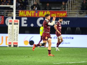 Top 14 – "Toujours bien reçu ici" : Matthieu Jalibert (Bordeaux-Bègles) répond aux doigts d’honneur reçus à Aimé-Giral