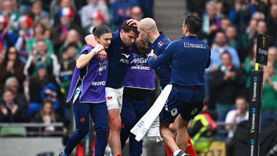 Irlande – XV de France. "On le voyait en pleurs dans les vestiaires" : Antoine  Dupont, une blessure qui glace les Bleus - rugbyrama.fr