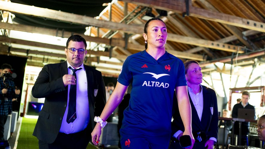 La capitaine Manae Feleu et les sélectionneurs David Ortiz et Gaëlle Mignot s’avancent dans le Tournoi des 6 Nations avec la volonté de rectifier le tir, suite au Women XV. Avec, forcément, le regard posé vers la Coupe du monde. Photo Icon Sport