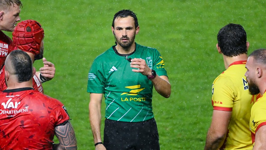 M. Praderie, au sifflet du match Toulon – Perpignan lors de la 19e journée de Top 14.