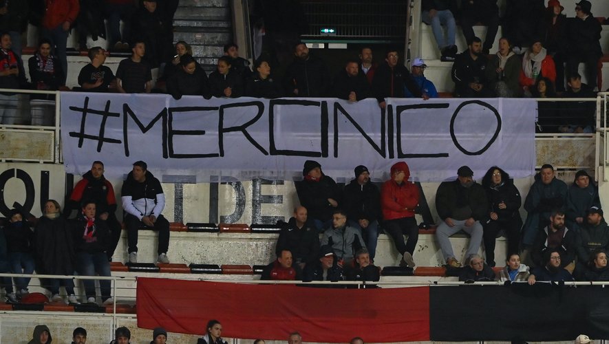 Le stade Mayol a rendu hommage au jeune rugbyman tragiquement décédé.