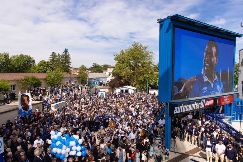 Les Castrais étaient nombreux ce samedi matin pour honorer la mémoire de Josaia Raisuqe.