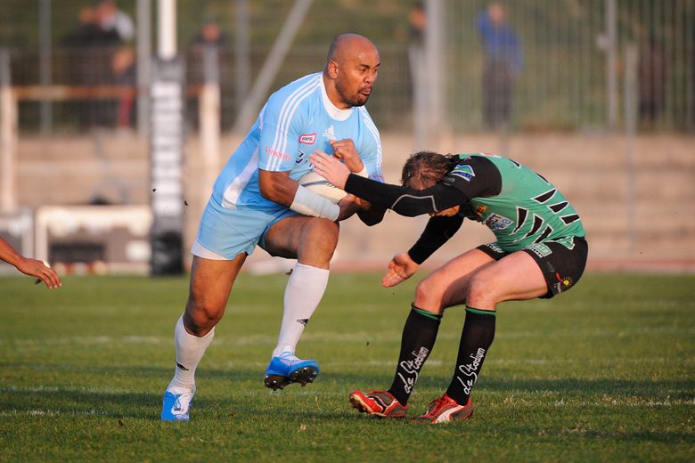 Jonah Lomu avec Marseille Vitrolles.
