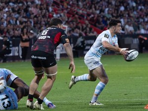 https://images.rugbyrama.fr/api/v1/images/view/682a51e9a075ab2288034e92/standard/image.jpg?v=6