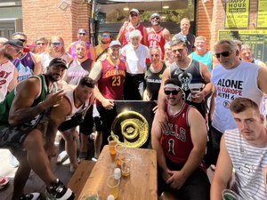 Top 14 - Reportage. Tournée des bars, petit train et Barcelone : Toulouse a respecté la traditionnelle célébration du titre