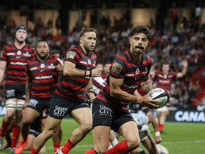 Top 14 – Toulouse écrase Bordeaux-Bègles et rejoint Paris et Pau en tête du classement