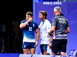 Rugby à 7 – "Il a su nous transmettre cet espoir, cette force mentale" : le vibrant hommage d’Antoine Dupont à Jérôme Daret, décoré de la Légion d’honneur