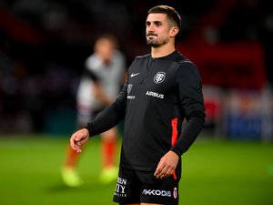 Top 14 - Les compositions de Toulouse-Toulon : Thomas Ramos sur le banc, Charles Ollivon encore dans la cage