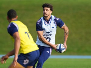 XV de France - "Le traumatisme de ce quart de finale a touché au-delà des 23 joueurs présents sur la feuille", avoue Romain Ntamack