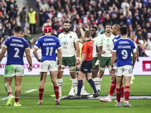 Vidéo. France – Afrique du Sud – Le plaquage dangereux de Lood de Jager sur Thomas Ramos qui a valu un carton rouge à l’Afrique du Sud