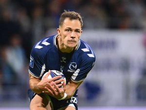 Pro D2 - "On ne savait pas trop si on allait me garder" : en quelques mois, la vie de ces jeunes a changé au SU Agen