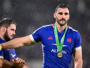 XV de France. Tournée d'automne 2025 - Charles Ollivon : "On a les yeux en face des trous, ne vous inquiétez pas !"