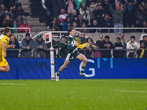Vidéo. Top 14 – Revivez l’essai de Grégoire Arfeuil (Pau) face à La Rochelle après une belle passe au pied d’Axel Desperes