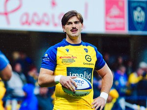 Top 14 - Au moins trois mois d'absence pour Léon Darricarrère (Clermont), opéré ce mardi