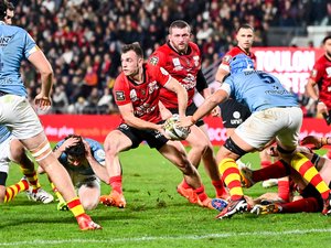 Top 14 – Longtemps malmené par Perpignan, Toulon s’impose finalement avec le bonus offensif
