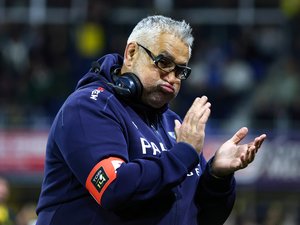 Top 14 - "On est sortis du cadre, c'est une belle leçon !" explique Christophe Urios après la victoire de Clermont