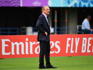 6 Nations 2026. "Un râleur mais dans le bon sens du terme" : Jacques Brunel explique sa perception du leader Thomas Ramos