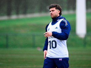 Tournoi des 6 Nations - Matthieu Jalibert forfait, du remaniement dans le XV titulaire pour affronter l'Italie ce dimanche