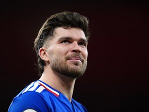 6 Nations 2026 – "À fond derrière les copains" : Jalibert explique les raisons de son forfait