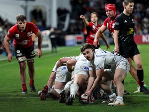 Top 14 – "Il fallait que je sorte du groupe car j’étais trop négatif" : Baptiste Jauneau raconte sa difficile absence de deux mois avec Clermont