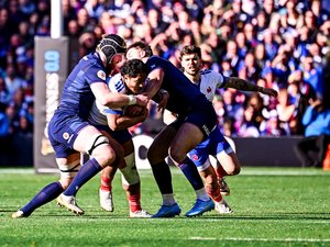 Écosse - France - Les notes des Bleus : Yoram Moefana et Nicolas Depoortere transparents, Charles Ollivon à l'envers