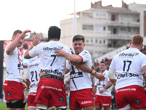Top 14 – "C’est vraiment spécial", savoure Louis Carbonel après le large succès de Paris à Toulon