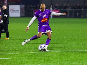 Action de jeu lors d'un match de Nationale entre deux équipes en mêlée
