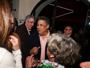 Serge Blanco, nouveau maire de Biarritz, lors de son discours électoral devant ses supporters